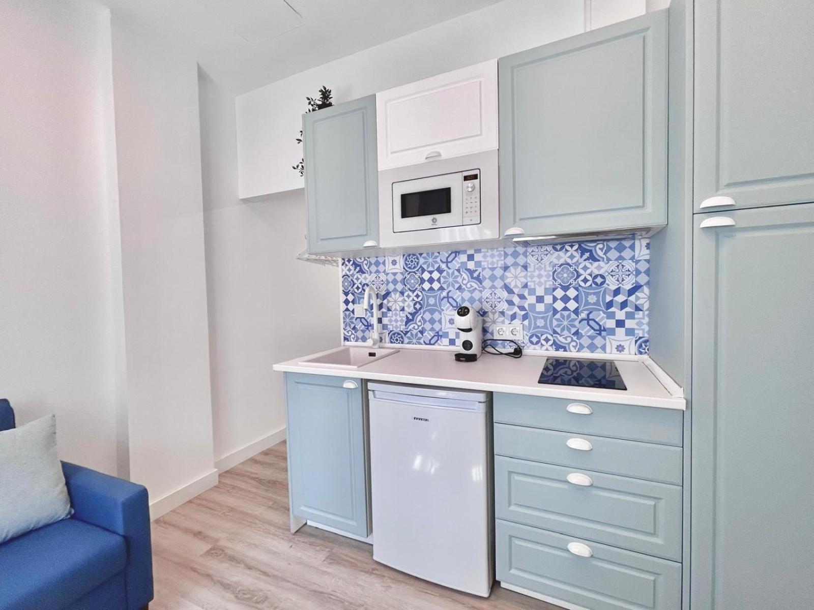 Mini Apartament Nicole Gam อาลิกันเต ภายนอก รูปภาพ